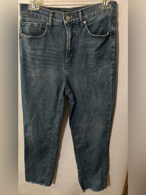 Express high-rise mom Jean in size 6